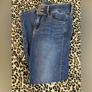 Torrid Womens Medium Wash Super Skinny Jeggings, Size 12 Short